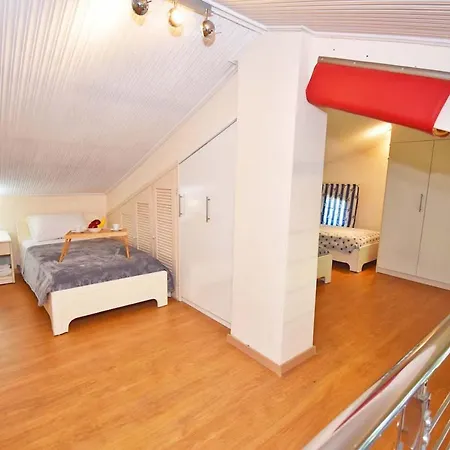 - Luxury Apartament Gouvia