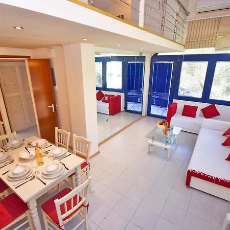 - Luxury Apartment *