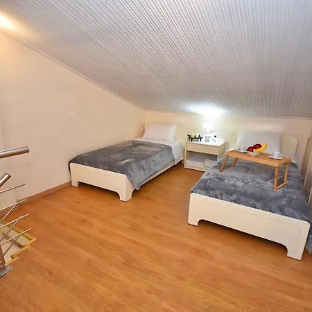 - Luxury Apartment Gouvia