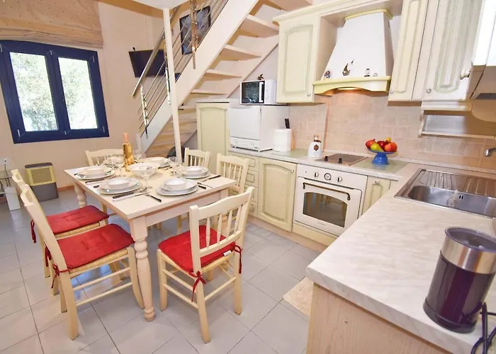 - Luxury Apartment Gouvia
